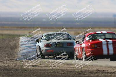 media/Oct-26-2025-CalClub SCCA (Sun) [[8ce1e69566]]/Group 5/Grapevine/